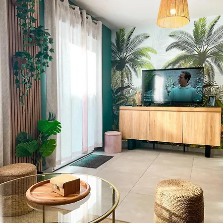 Maison 6 Personnes - *